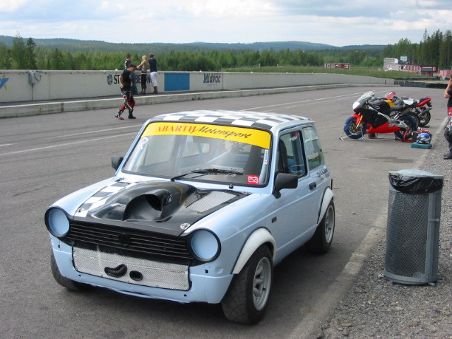 Lancia R1 at midlanda motorpark