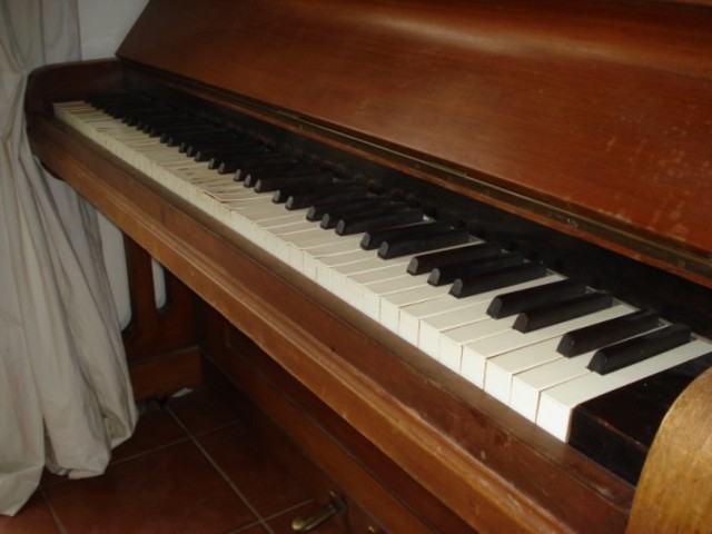 Free Piano 2