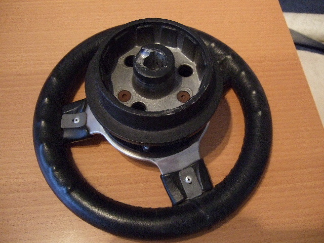 steering wheel 1