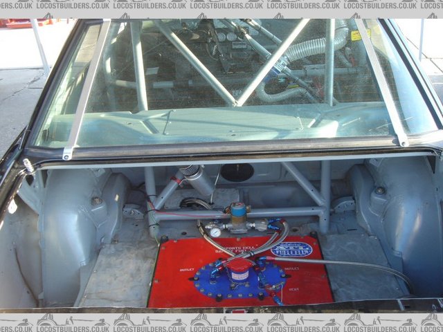 190E rollcage from rear