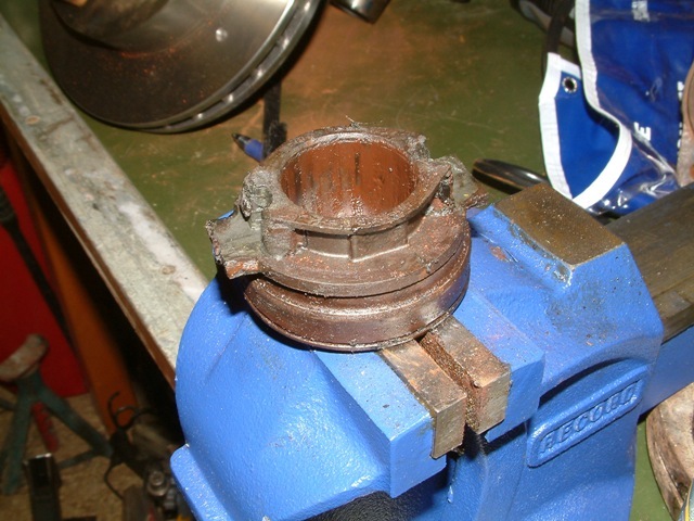 Clutch release bearing