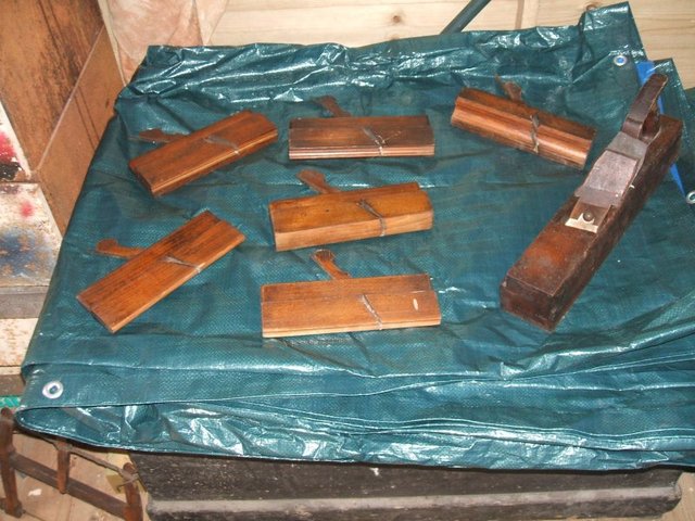 Collection of old woodworking planes 3