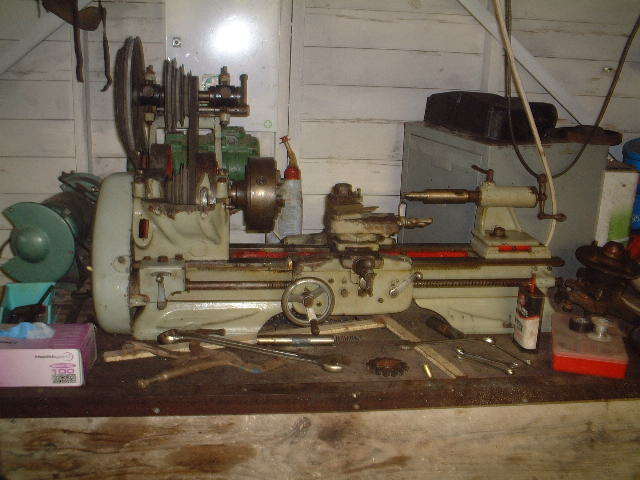 Lathe, must have a use ! 100 Ebay and works a treat