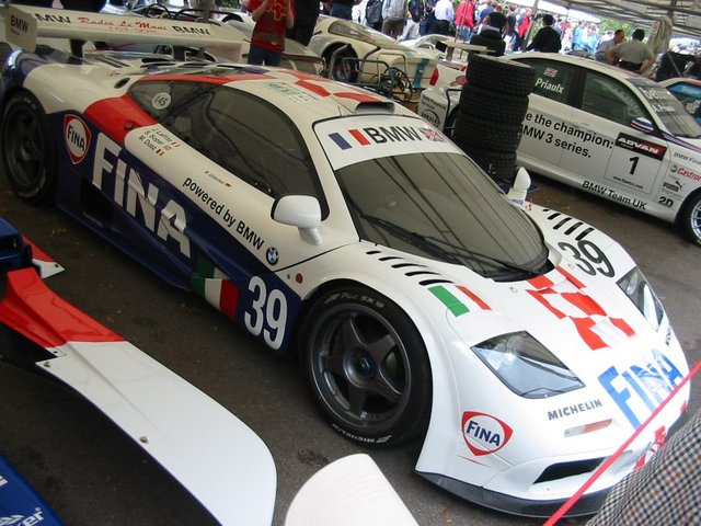 mclaren f1 roadcar