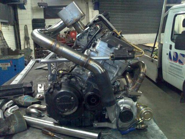 Side view on bench, turbo and plenum
