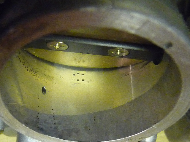 holes in carb2